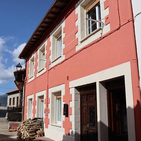 Casa Rural Cares Санта-Мария-де-Вальдеон Экстерьер фото