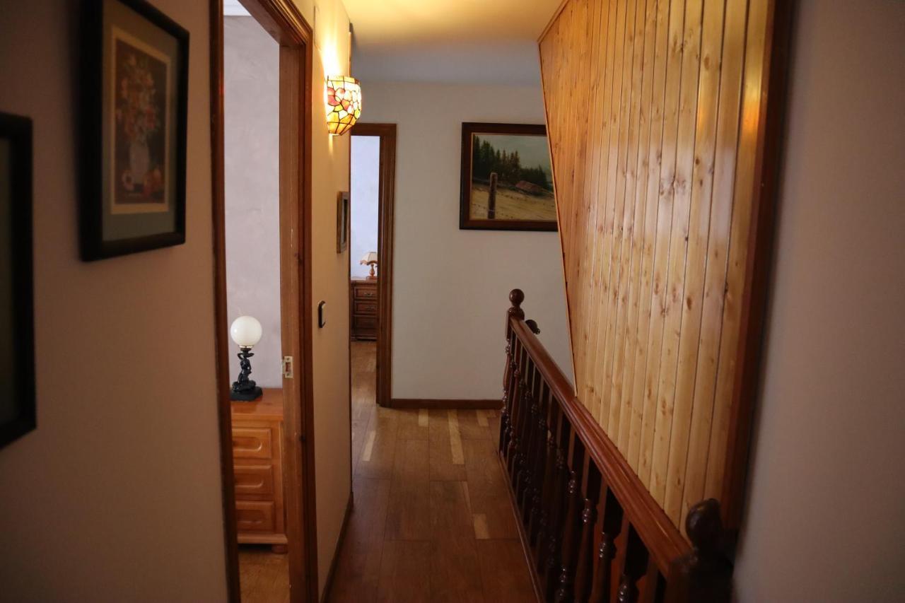 Casa Rural Cares Санта-Мария-де-Вальдеон Экстерьер фото